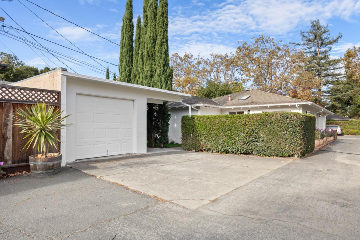 Detail Gallery Image 22 of 23 For 150 Tennyson Ave, Palo Alto,  CA 94301 - 3 Beds | 2 Baths