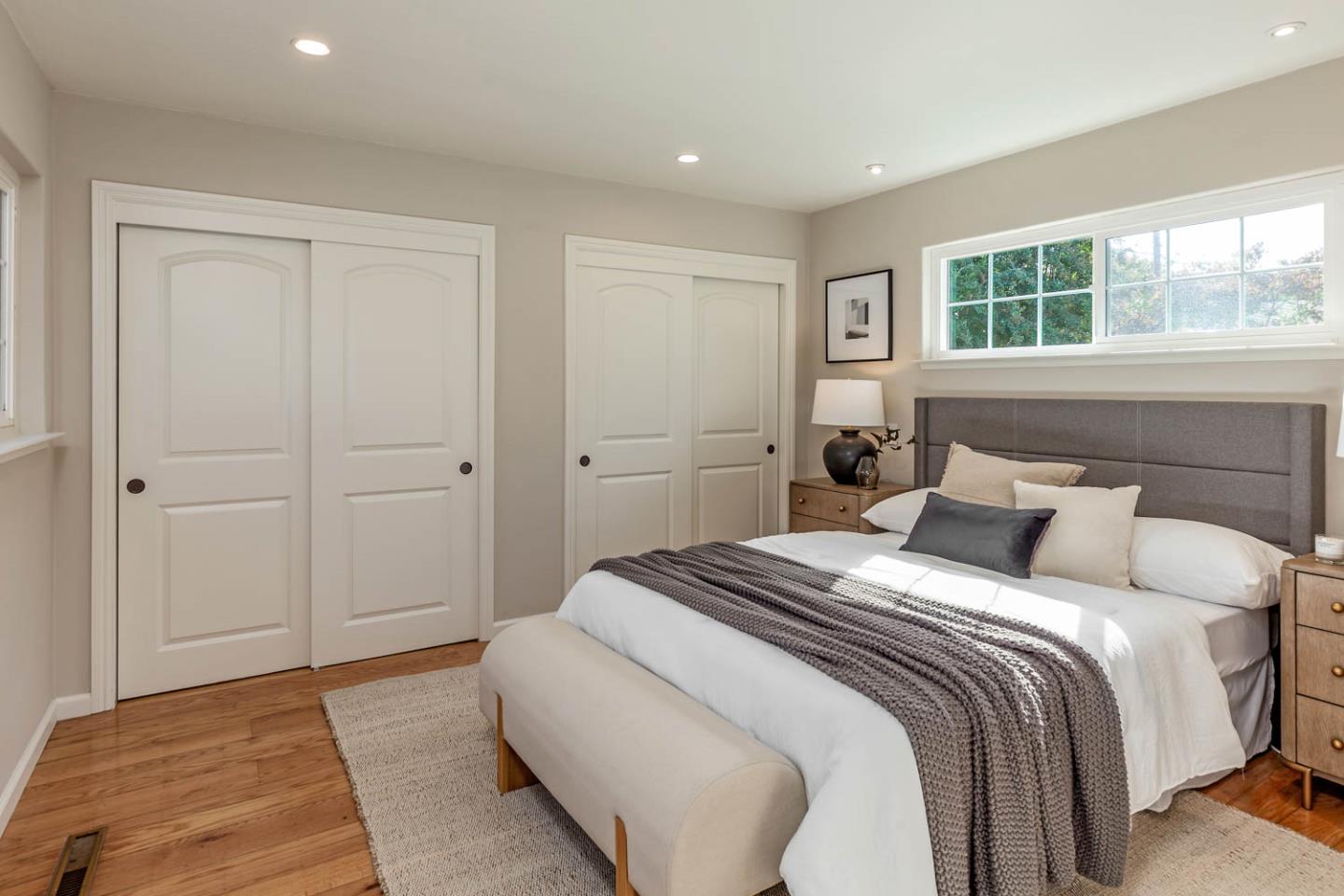 Detail Gallery Image 12 of 24 For 1645 Yale Dr, Mountain View,  CA 94040 - 4 Beds | 2 Baths