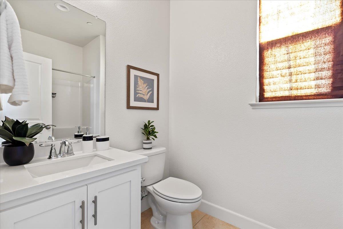 Detail Gallery Image 35 of 39 For 5669 Coffeeberry Rd, Newark,  CA 94560 - 3 Beds | 3/1 Baths