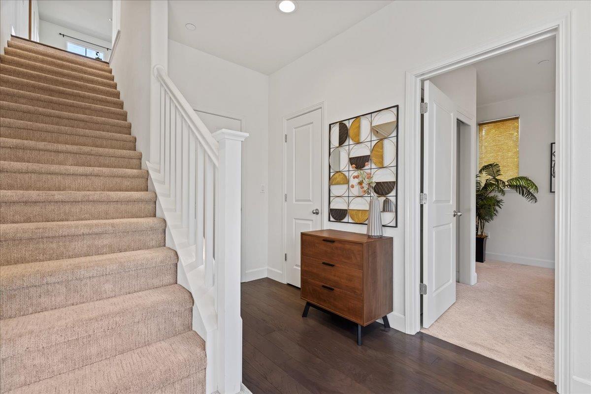 Detail Gallery Image 9 of 39 For 5669 Coffeeberry Rd, Newark,  CA 94560 - 3 Beds | 3/1 Baths