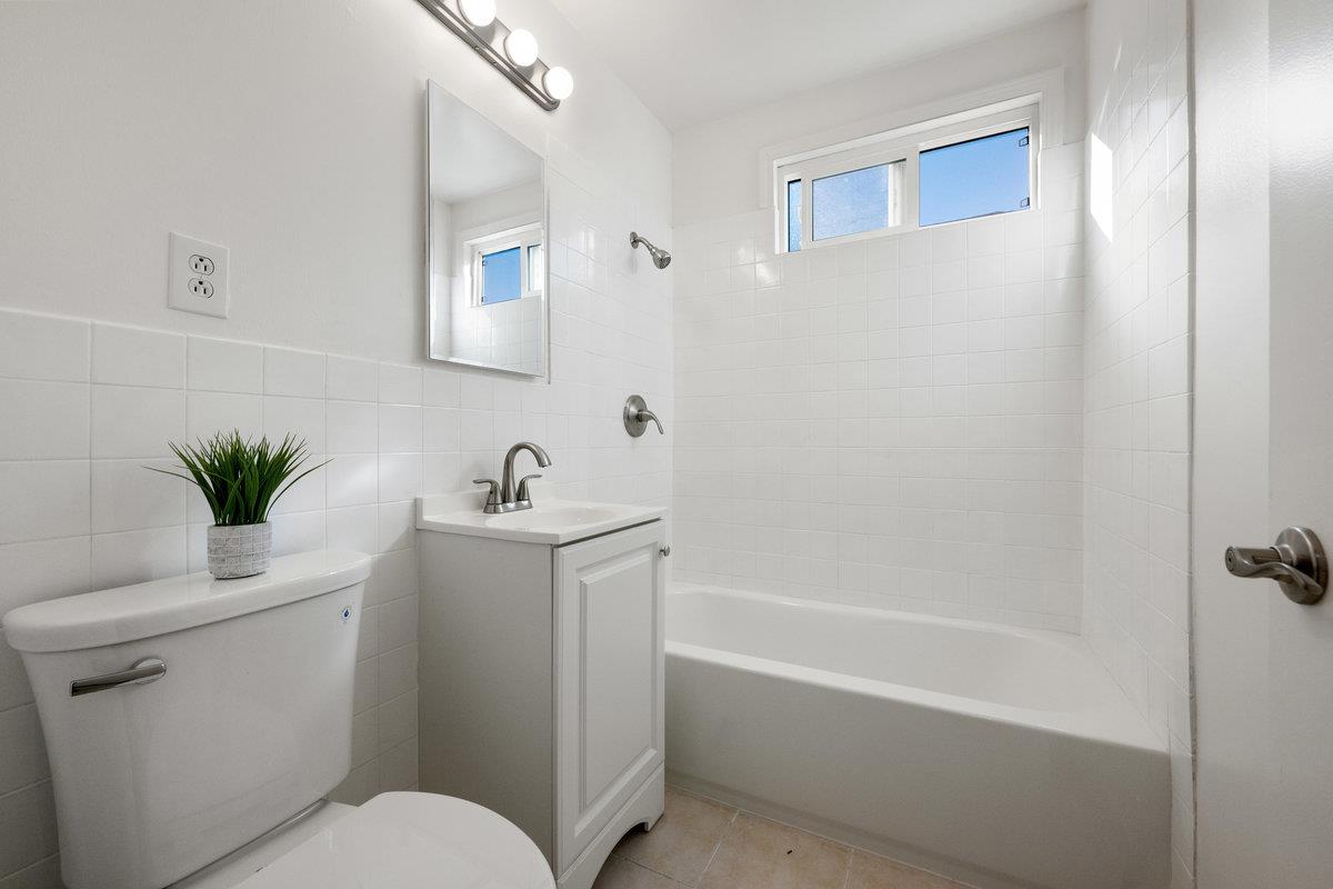 Detail Gallery Image 6 of 30 For 511 D St, Colma,  CA 94014 - 3 Beds | 1 Baths