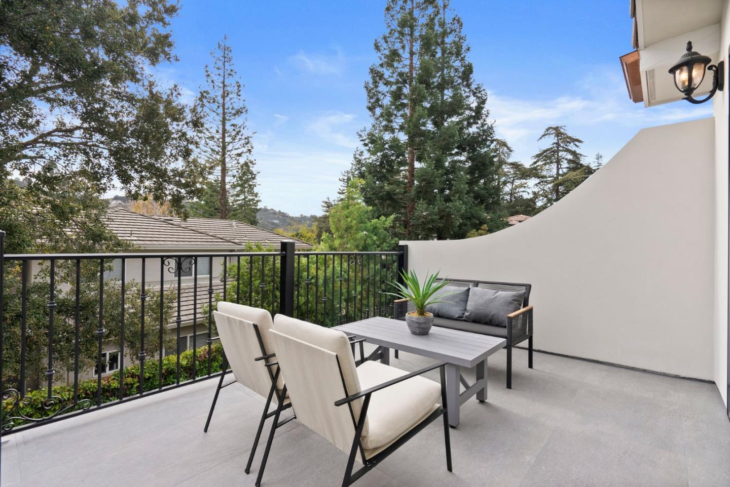 Detail Gallery Image 70 of 112 For 10885 Miramonte Rd, Cupertino,  CA 95014 - 6 Beds | 5/2 Baths