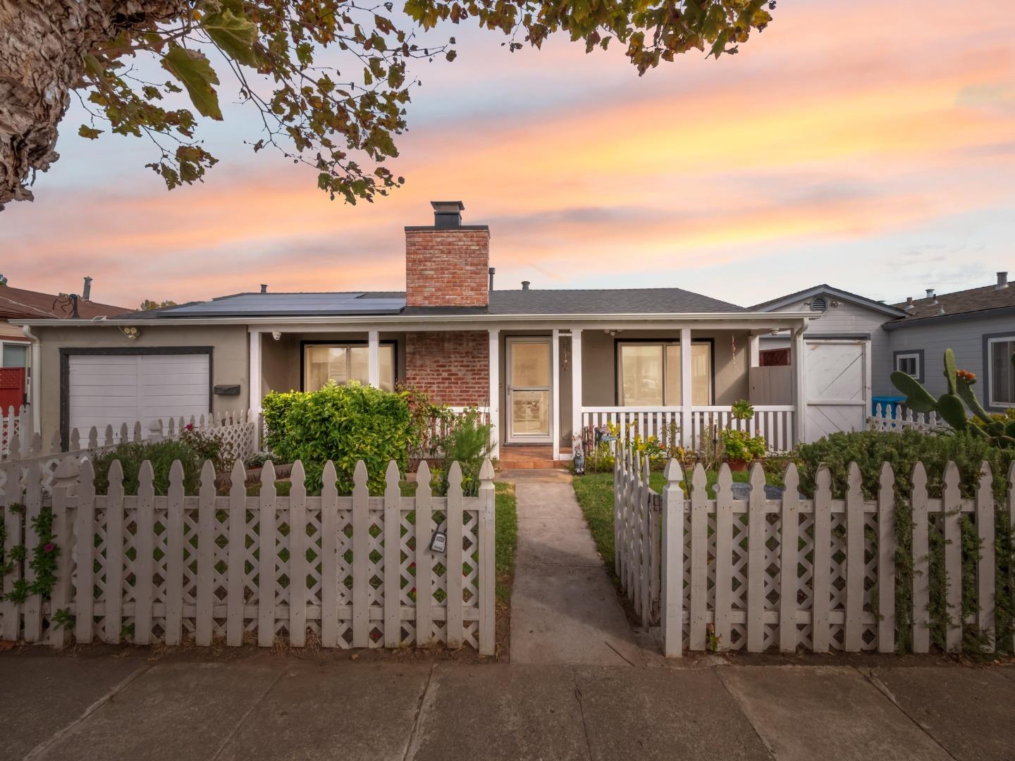 Detail Gallery Image 1 of 22 For 650 5th Ave, San Bruno,  CA 94066 - 3 Beds | 2 Baths