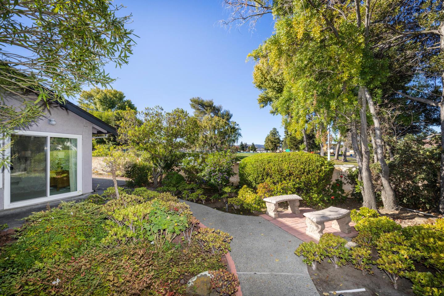 Detail Gallery Image 37 of 43 For 501 Botany Ct, Foster City,  CA 94404 - 4 Beds | 2/1 Baths