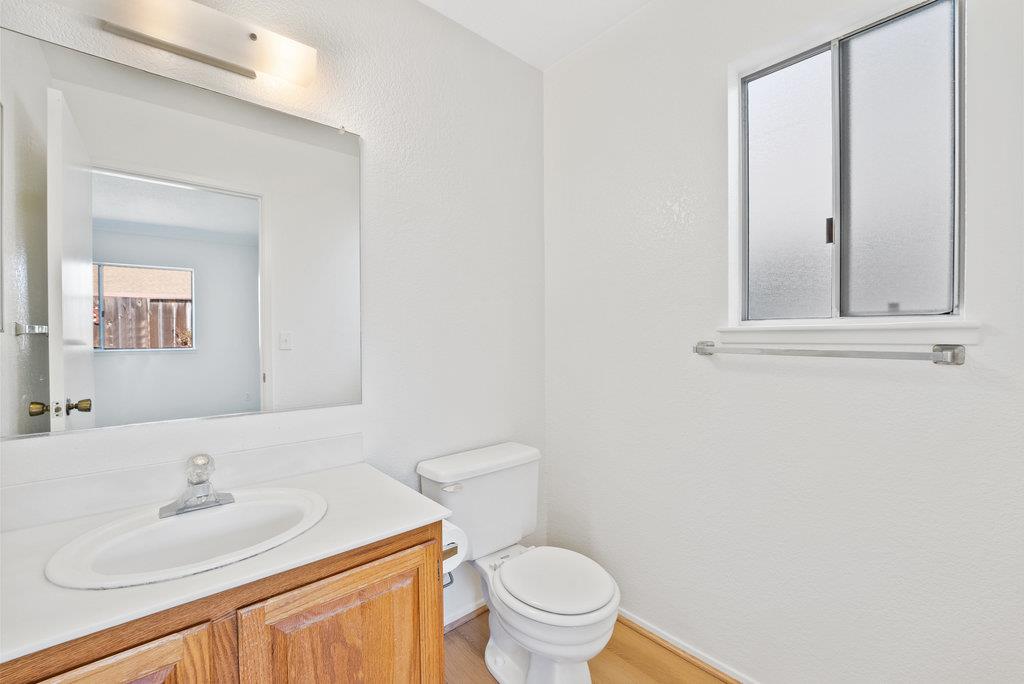 Detail Gallery Image 15 of 24 For 504 Vivienne Dr, Watsonville,  CA 95076 - 2 Beds | 1/1 Baths