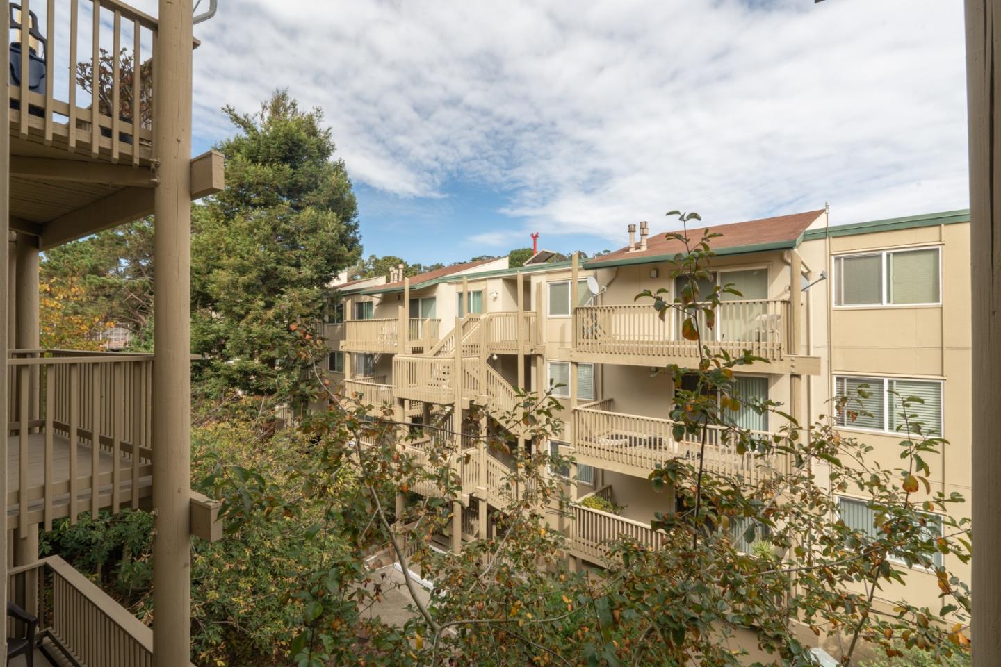 Detail Gallery Image 17 of 30 For 373 Half Moon Ln #206,  Daly City,  CA 94015 - 2 Beds | 1/1 Baths