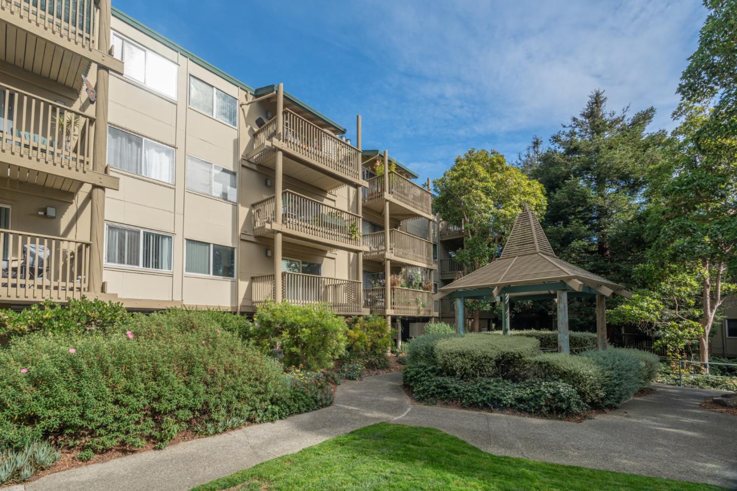 Detail Gallery Image 21 of 30 For 373 Half Moon Ln #206,  Daly City,  CA 94015 - 2 Beds | 1/1 Baths