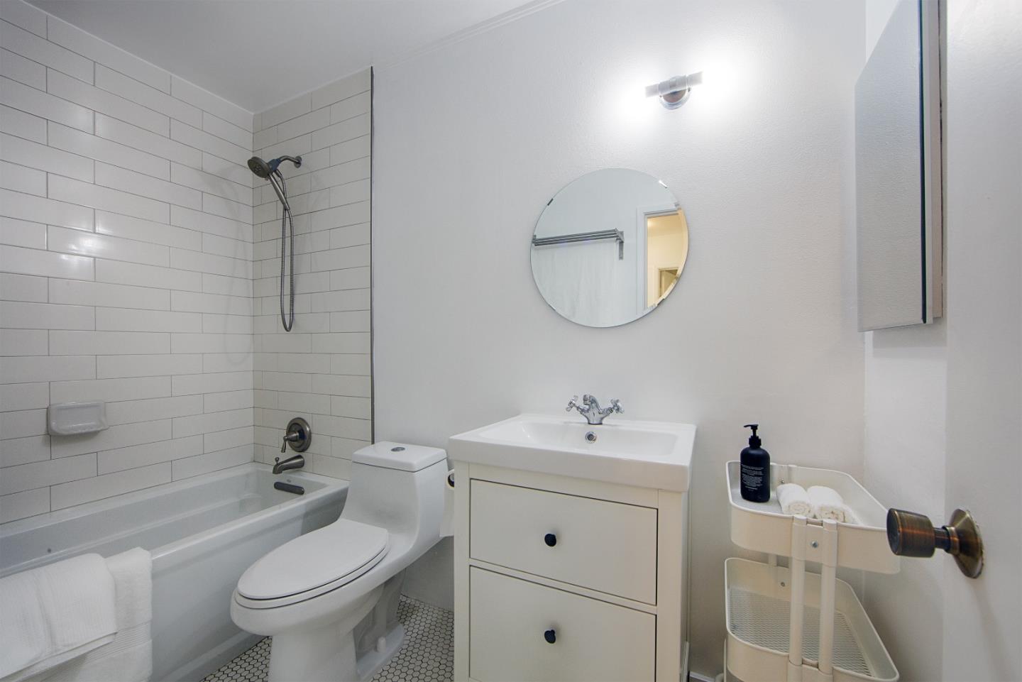 Detail Gallery Image 27 of 28 For 610 Gilbert Ave #14,  Menlo Park,  CA 94025 - 2 Beds | 2 Baths