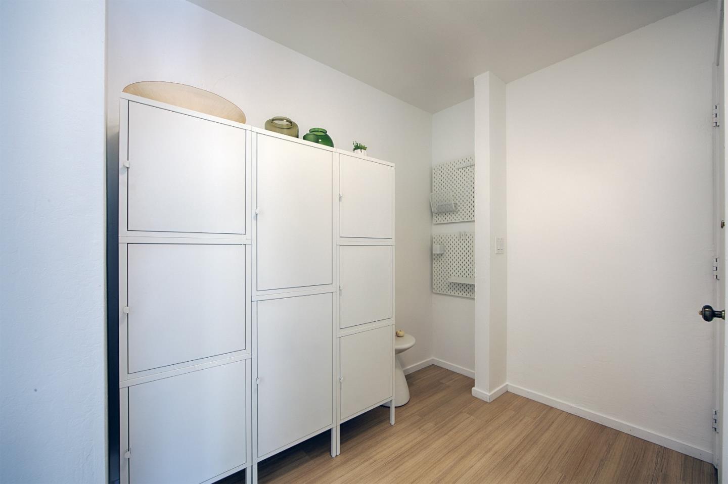 Detail Gallery Image 3 of 28 For 610 Gilbert Ave #14,  Menlo Park,  CA 94025 - 2 Beds | 2 Baths