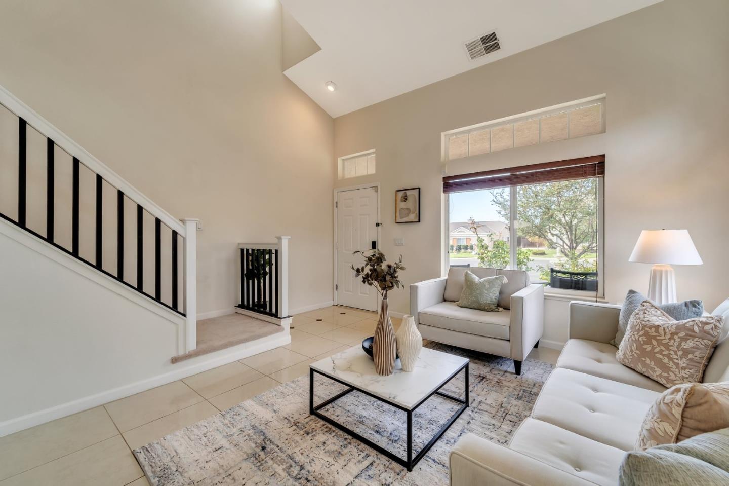 Detail Gallery Image 8 of 53 For 2679 Horseshoe Ct, Livermore,  CA 94551 - 4 Beds | 2/1 Baths