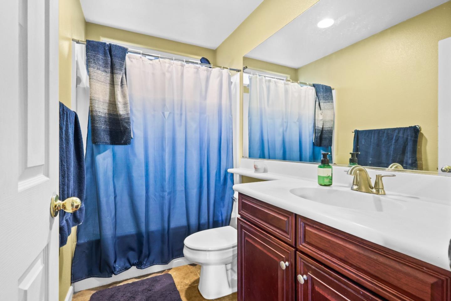 Detail Gallery Image 13 of 30 For 2334 N Fallbrook Dr, Los Banos,  CA 93635 - 5 Beds | 2/1 Baths