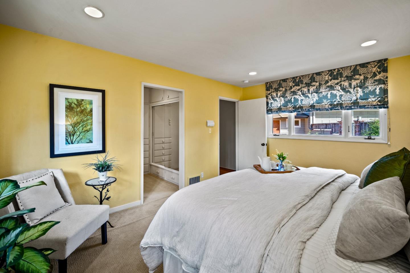 Detail Gallery Image 11 of 35 For 40 Twin Oaks Dr, Monterey,  CA 93940 - 2 Beds | 2 Baths