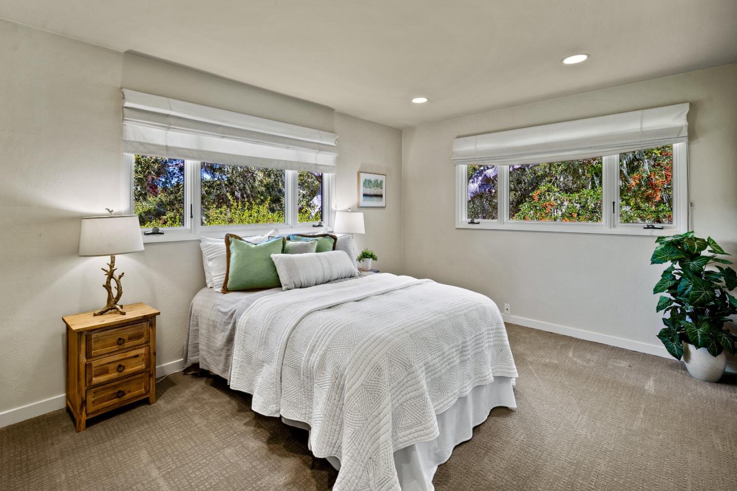 Detail Gallery Image 24 of 35 For 40 Twin Oaks Dr, Monterey,  CA 93940 - 2 Beds | 2 Baths