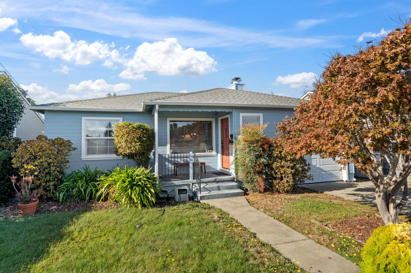 Detail Gallery Image 1 of 10 For 1531 Lorraine Ave, San Mateo,  CA 94401 - 2 Beds | 1 Baths