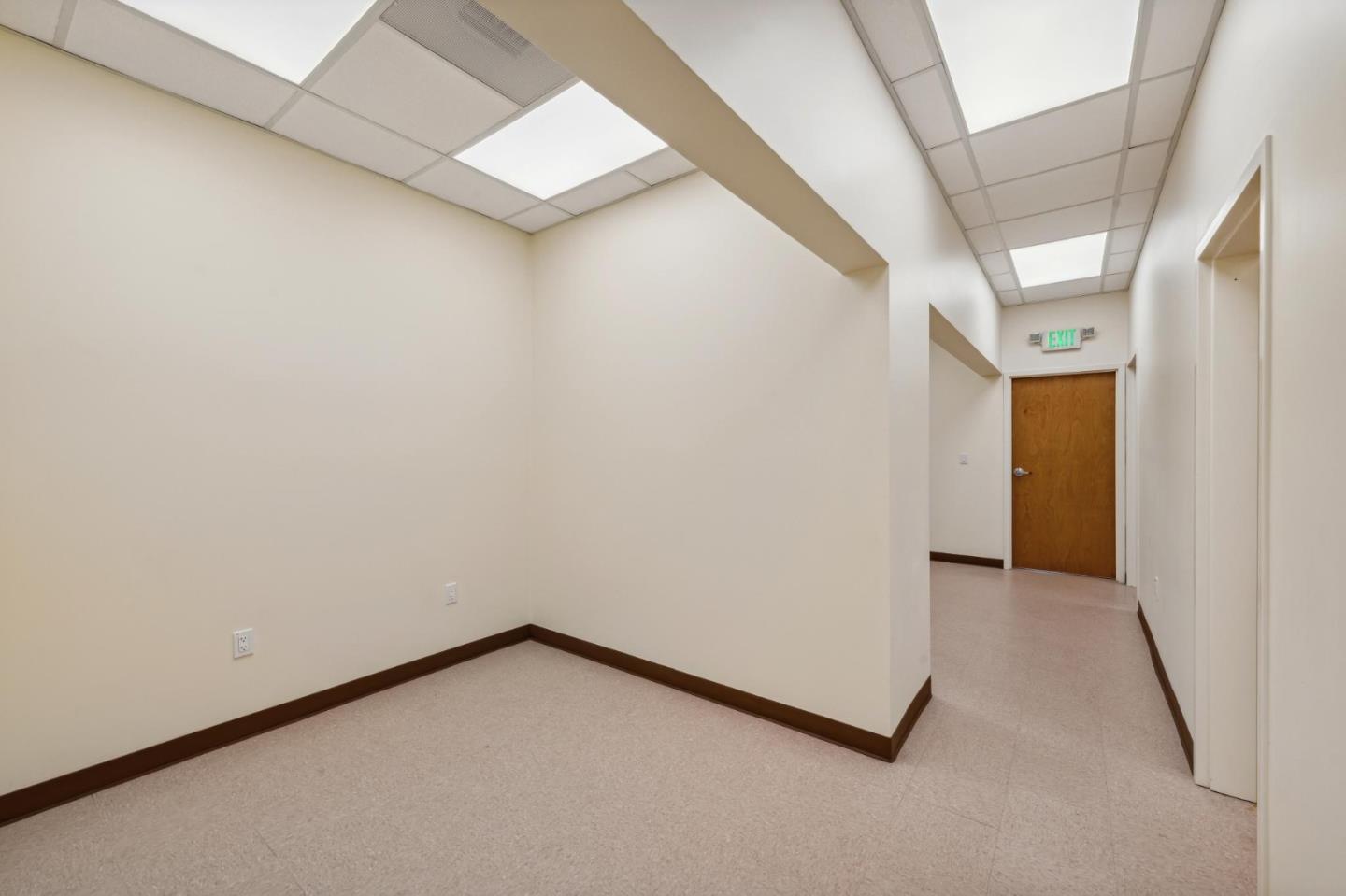 Detail Gallery Image 18 of 57 For 32-34 Clement St, San Francisco,  CA 94118 - – Beds | – Baths
