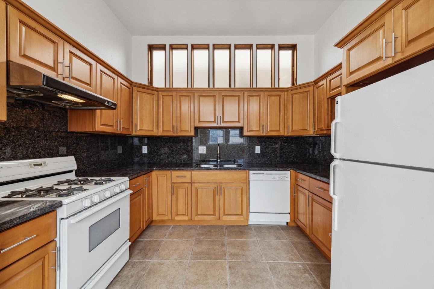 Detail Gallery Image 39 of 57 For 32-34 Clement St, San Francisco,  CA 94118 - – Beds | – Baths