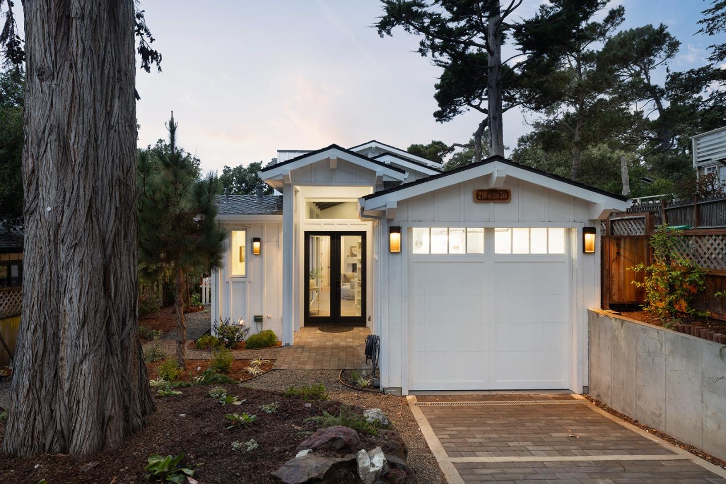 Detail Gallery Image 2 of 24 For 0 Santa Rita 2 Sw of 5th, Carmel,  CA 93923 - 3 Beds | 3/1 Baths
