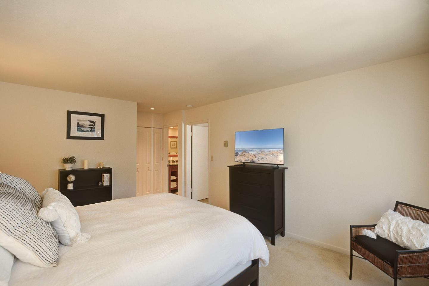 Detail Gallery Image 21 of 27 For 31 Ocean Pines Ln #31,  Pebble Beach,  CA 93953 - 2 Beds | 2 Baths