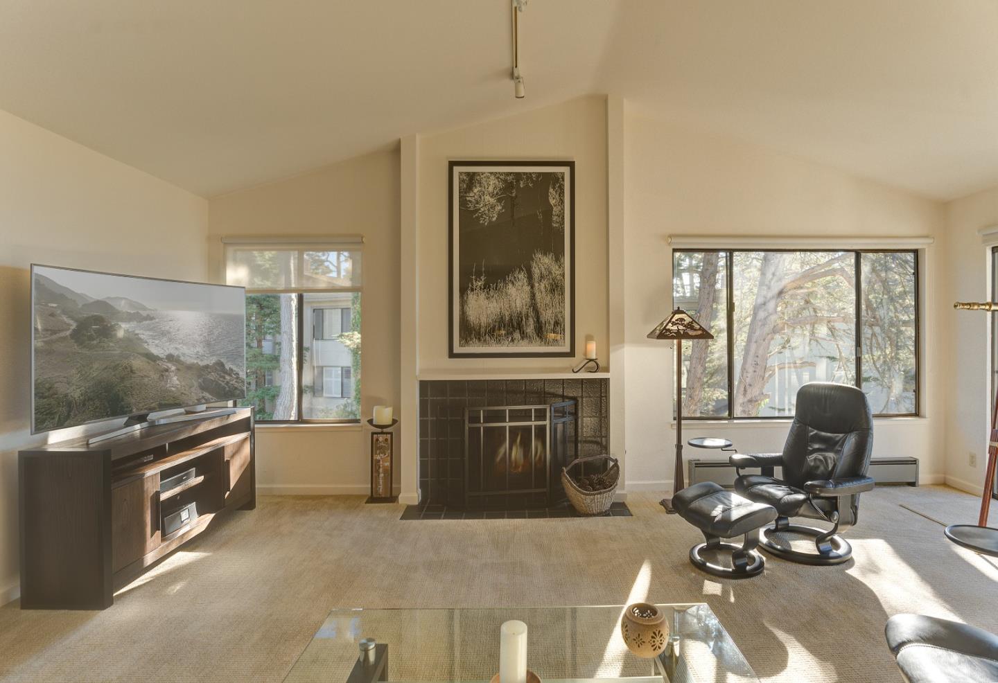 Detail Gallery Image 4 of 27 For 31 Ocean Pines Ln #31,  Pebble Beach,  CA 93953 - 2 Beds | 2 Baths