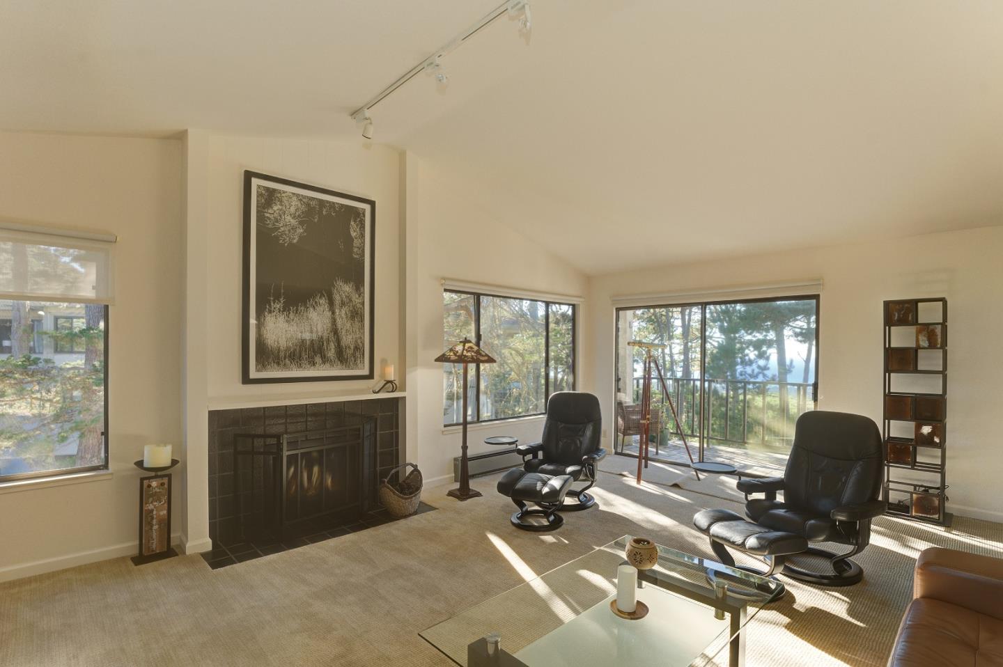 Detail Gallery Image 5 of 27 For 31 Ocean Pines Ln #31,  Pebble Beach,  CA 93953 - 2 Beds | 2 Baths