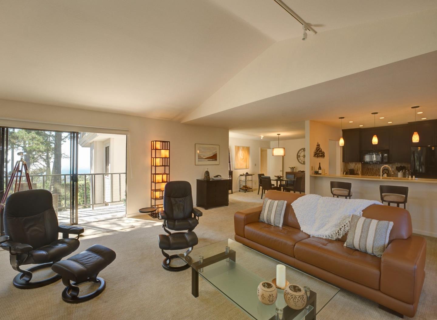 Detail Gallery Image 7 of 27 For 31 Ocean Pines Ln #31,  Pebble Beach,  CA 93953 - 2 Beds | 2 Baths