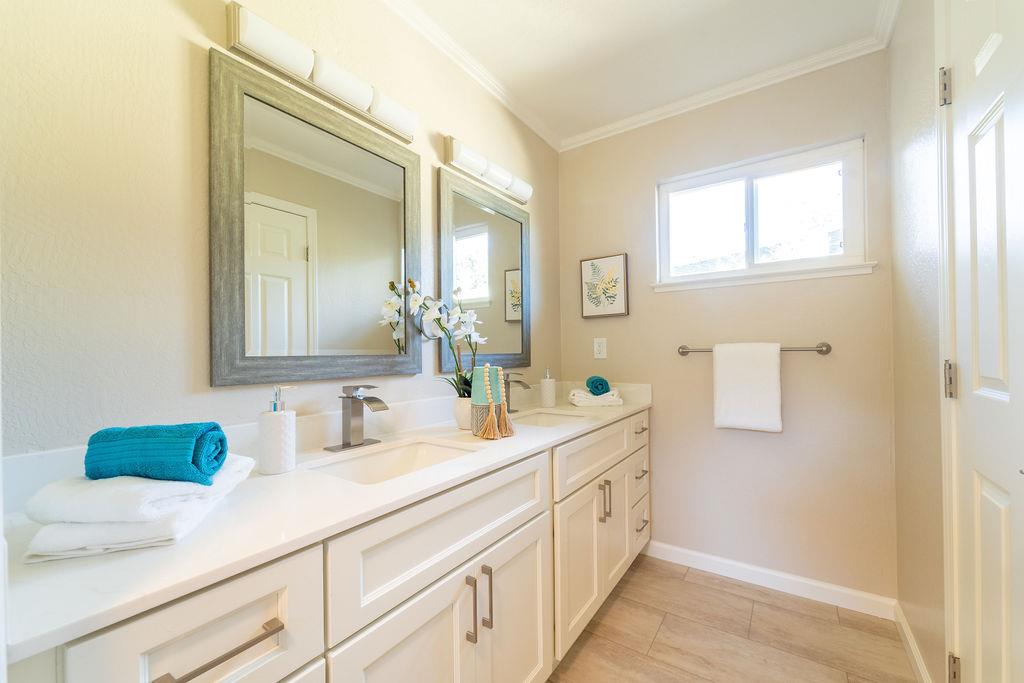 Detail Gallery Image 24 of 66 For 1430 Villa Dr, Los Altos,  CA 94024 - 4 Beds | 2/1 Baths