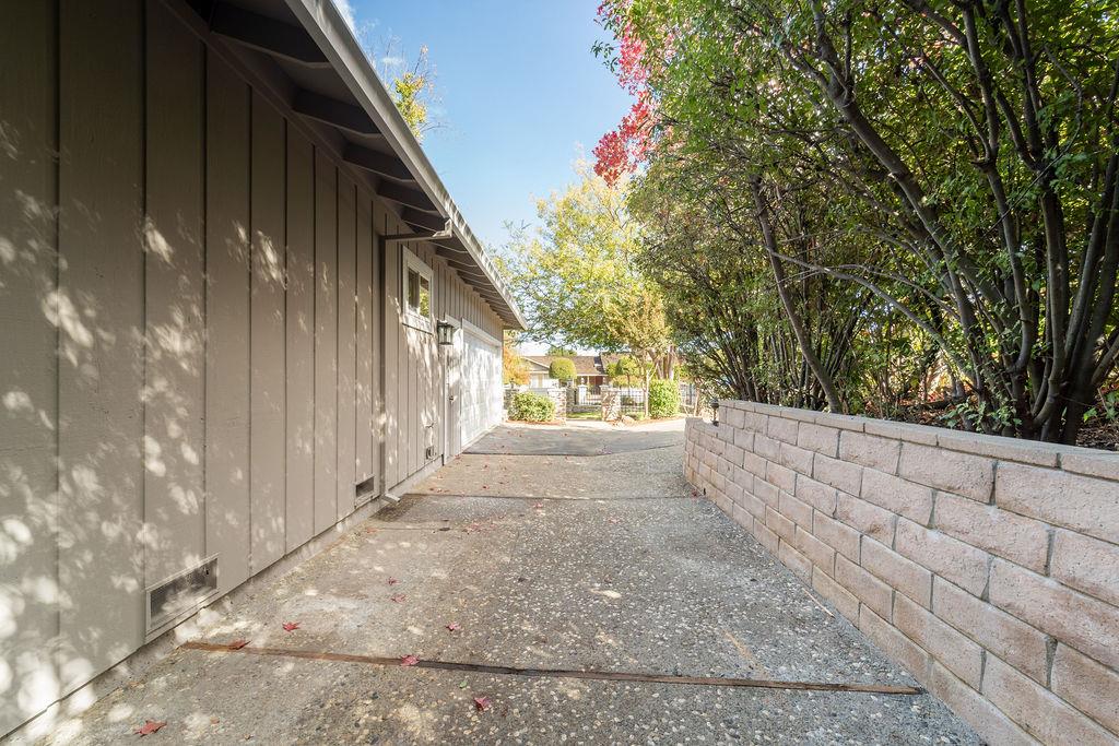 Detail Gallery Image 53 of 66 For 1430 Villa Dr, Los Altos,  CA 94024 - 4 Beds | 2/1 Baths