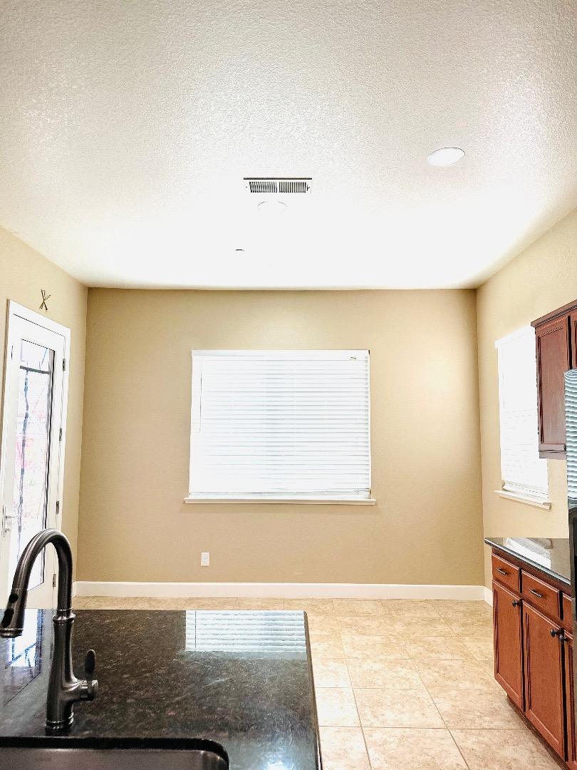 Detail Gallery Image 32 of 46 For 986 W Woodward Ave, Manteca,  CA 95337 - 4 Beds | 2 Baths