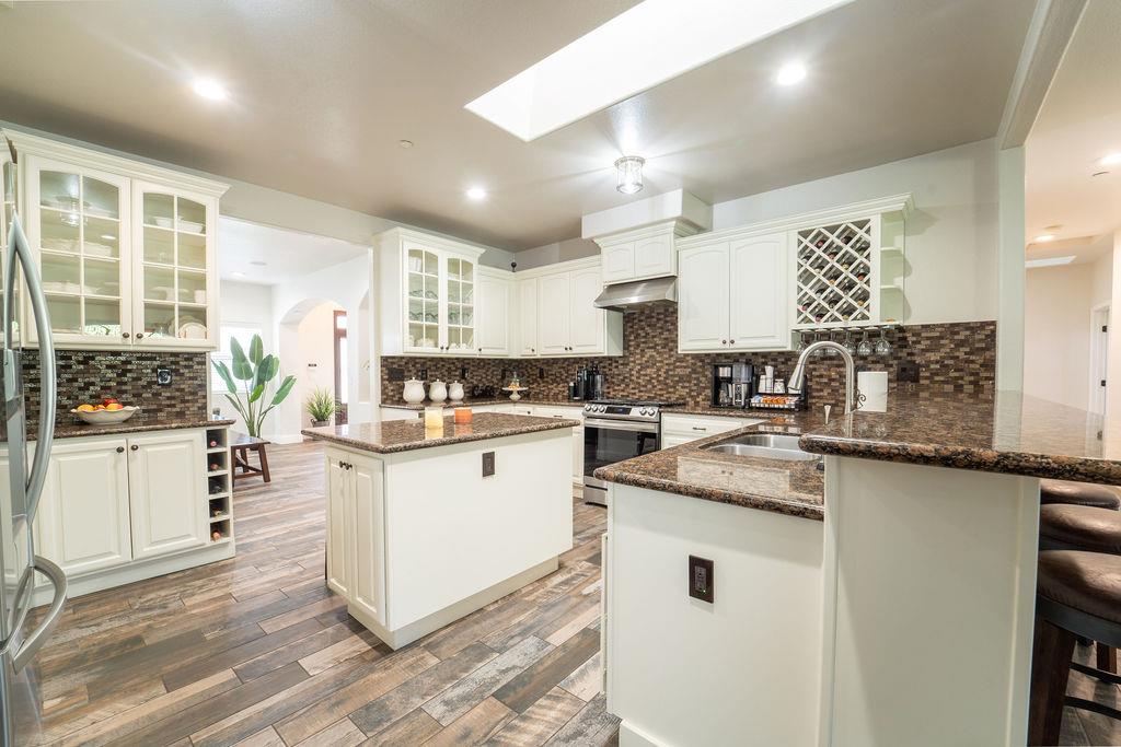 Detail Gallery Image 11 of 73 For 35724 Linda Dr, Fremont,  CA 94536 - 4 Beds | 4/1 Baths