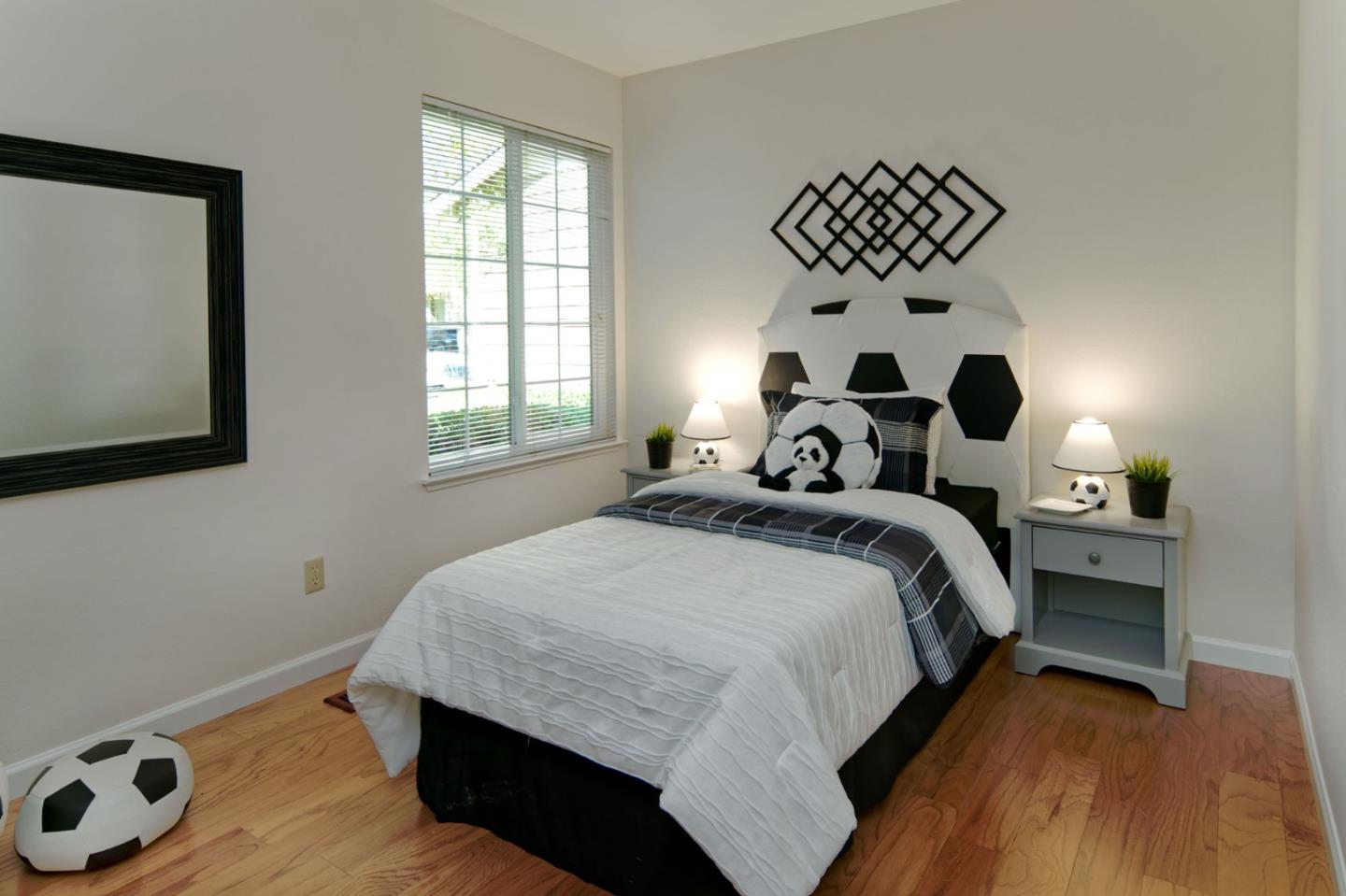 Detail Gallery Image 32 of 54 For 1322 Copper Peak Ln, San Jose,  CA 95120 - 3 Beds | 2 Baths