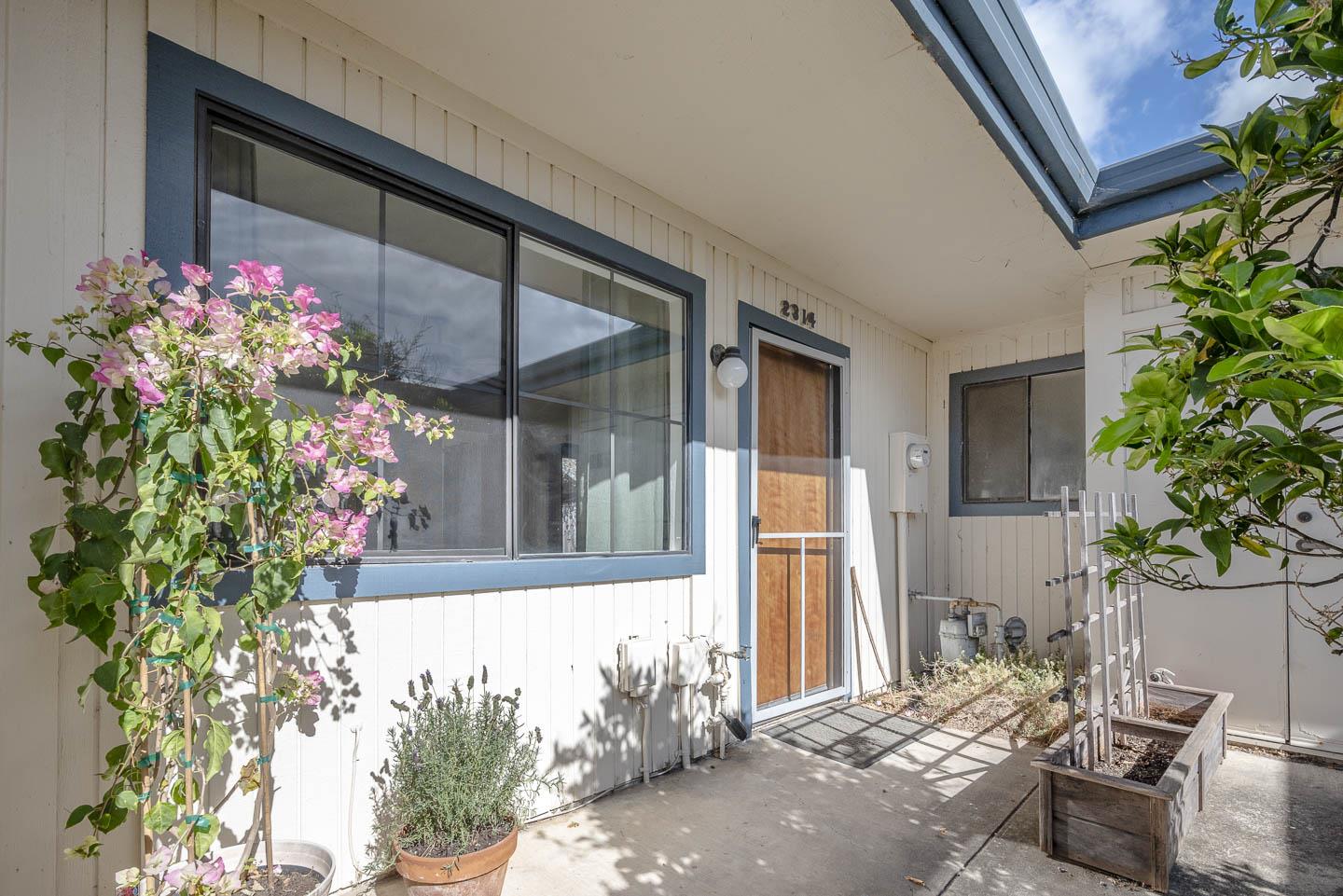 Detail Gallery Image 1 of 18 For 2314 7th Ave, Santa Cruz,  CA 95062 - 1 Beds | 1 Baths