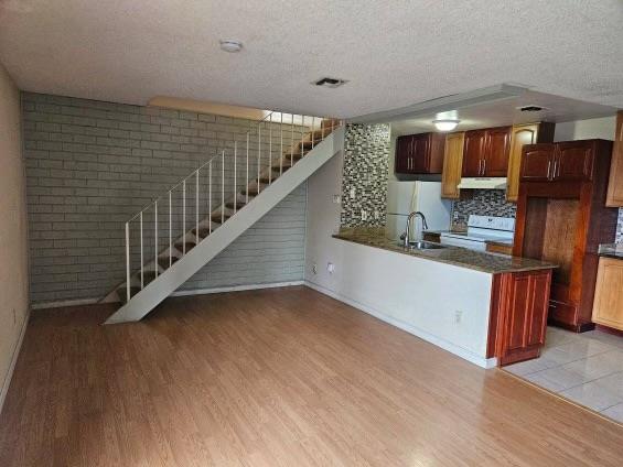 Detail Gallery Image 2 of 10 For 422 Caribrook Way #3,  Stockton,  CA 95207 - 2 Beds | 1 Baths