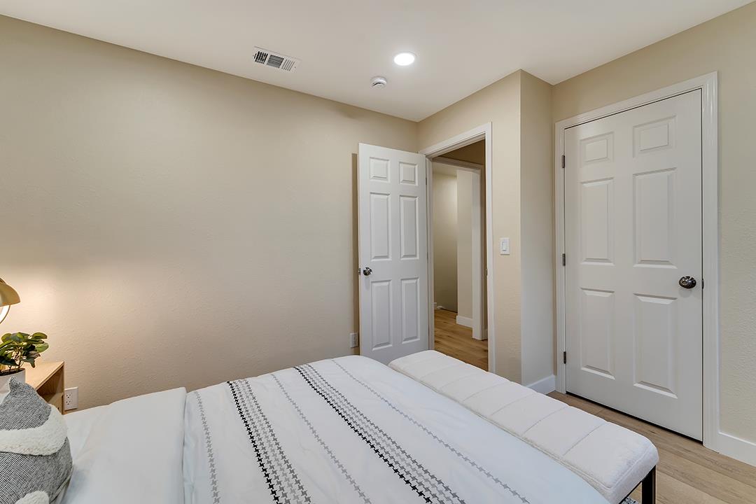 Detail Gallery Image 23 of 30 For 6093 Larchmont Dr, San Jose,  CA 95123 - 4 Beds | 2 Baths