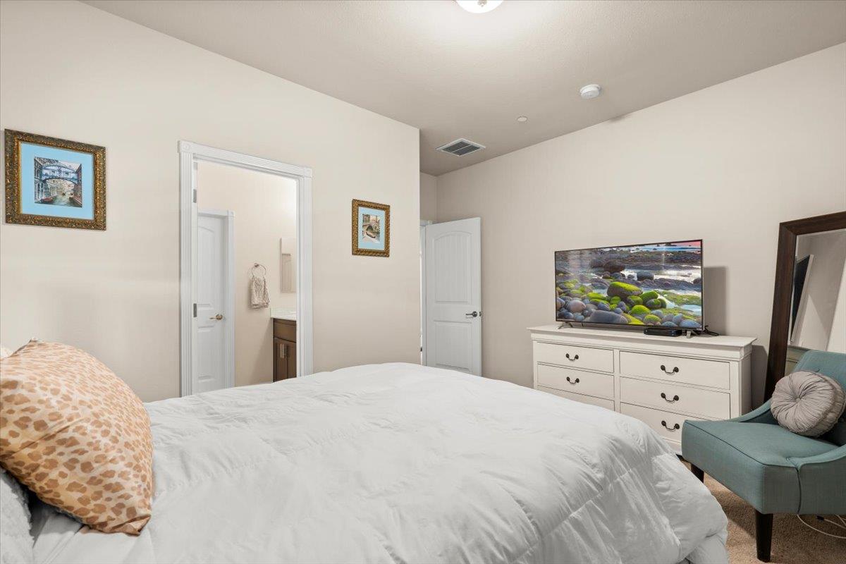 Detail Gallery Image 14 of 22 For 280 Springtime Cir, Hollister,  CA 95023 - 3 Beds | 2/1 Baths