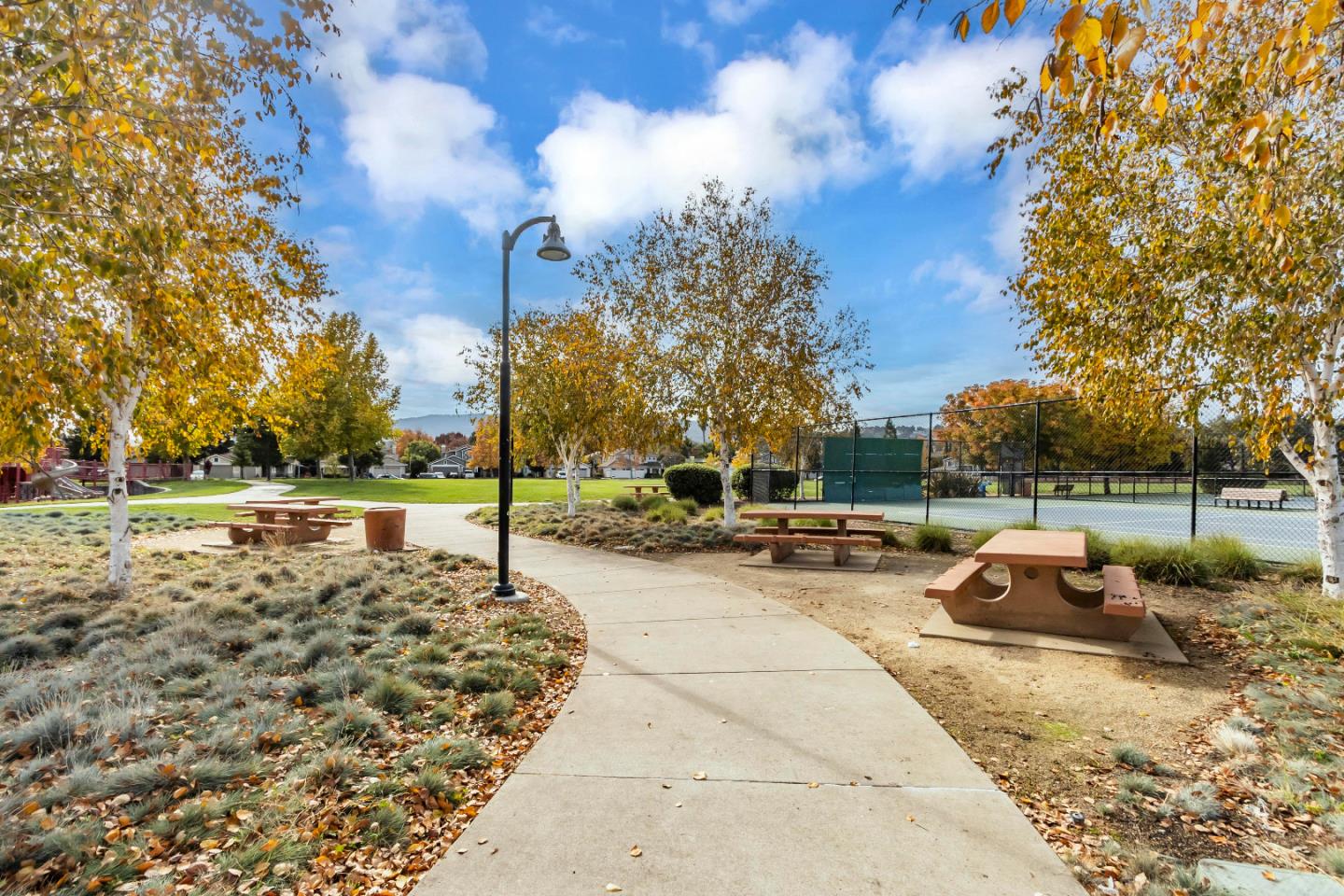 Detail Gallery Image 55 of 61 For 9530 Saddler Dr, Gilroy,  CA 95020 - 4 Beds | 2/1 Baths