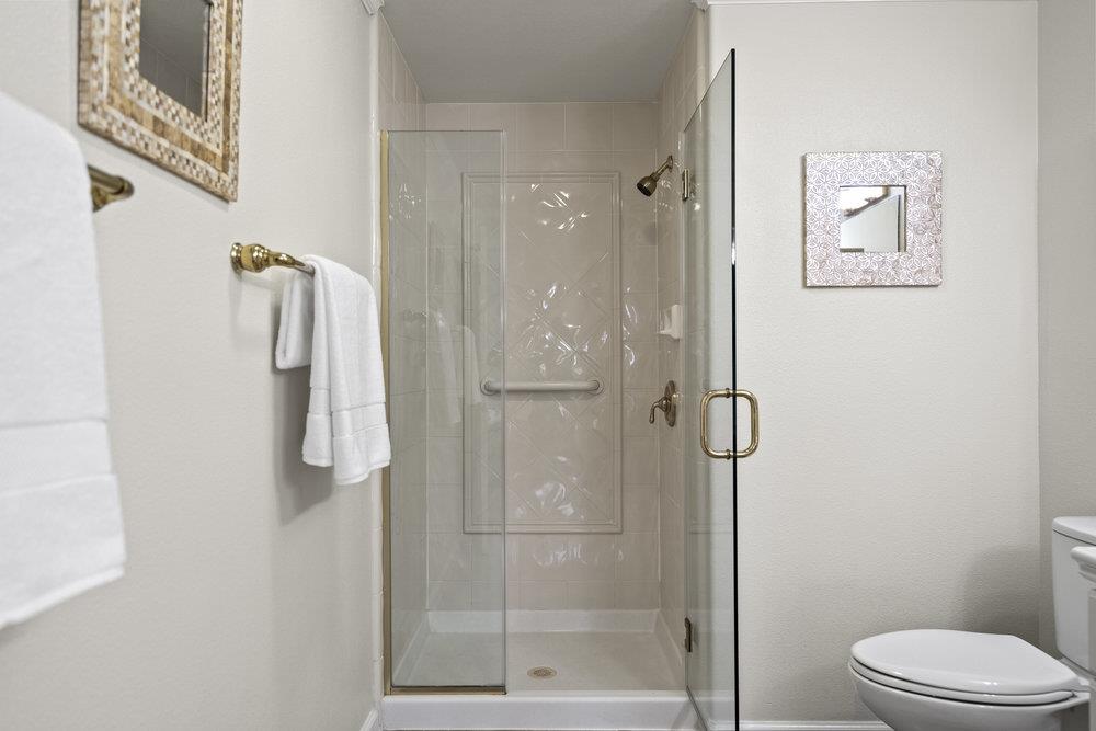 Detail Gallery Image 30 of 49 For 111 Saint Matthews Ave #302,  San Mateo,  CA 94401 - 3 Beds | 2 Baths