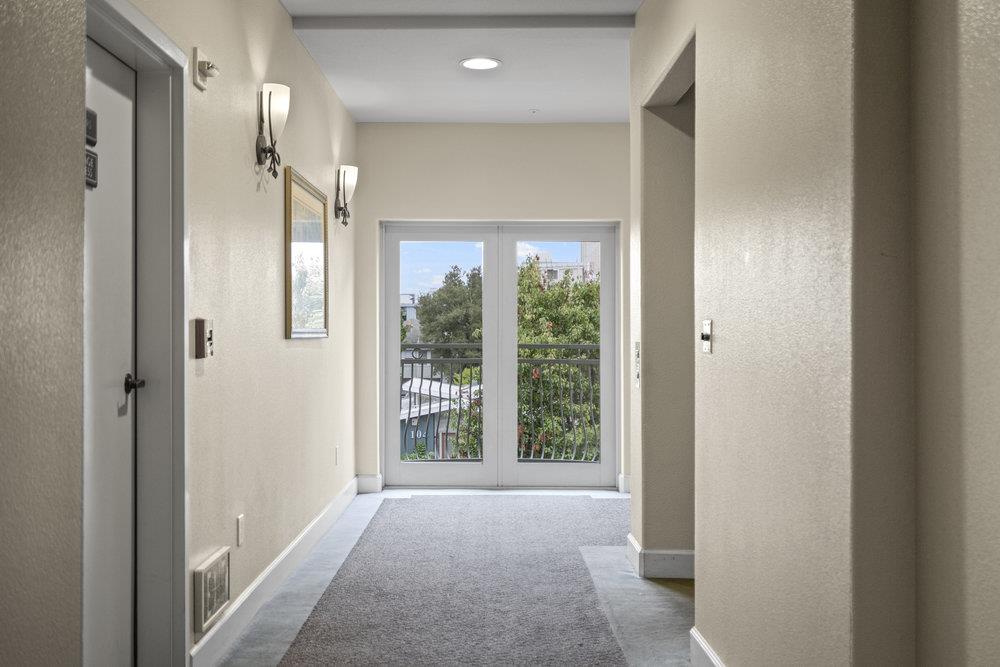 Detail Gallery Image 32 of 49 For 111 Saint Matthews Ave #302,  San Mateo,  CA 94401 - 3 Beds | 2 Baths