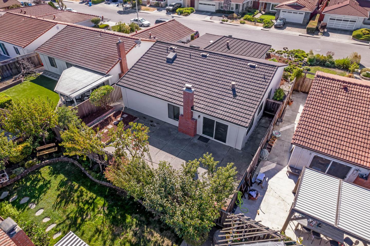 Detail Gallery Image 4 of 32 For 217 Rosilie St, San Mateo,  CA 94403 - 3 Beds | 2 Baths