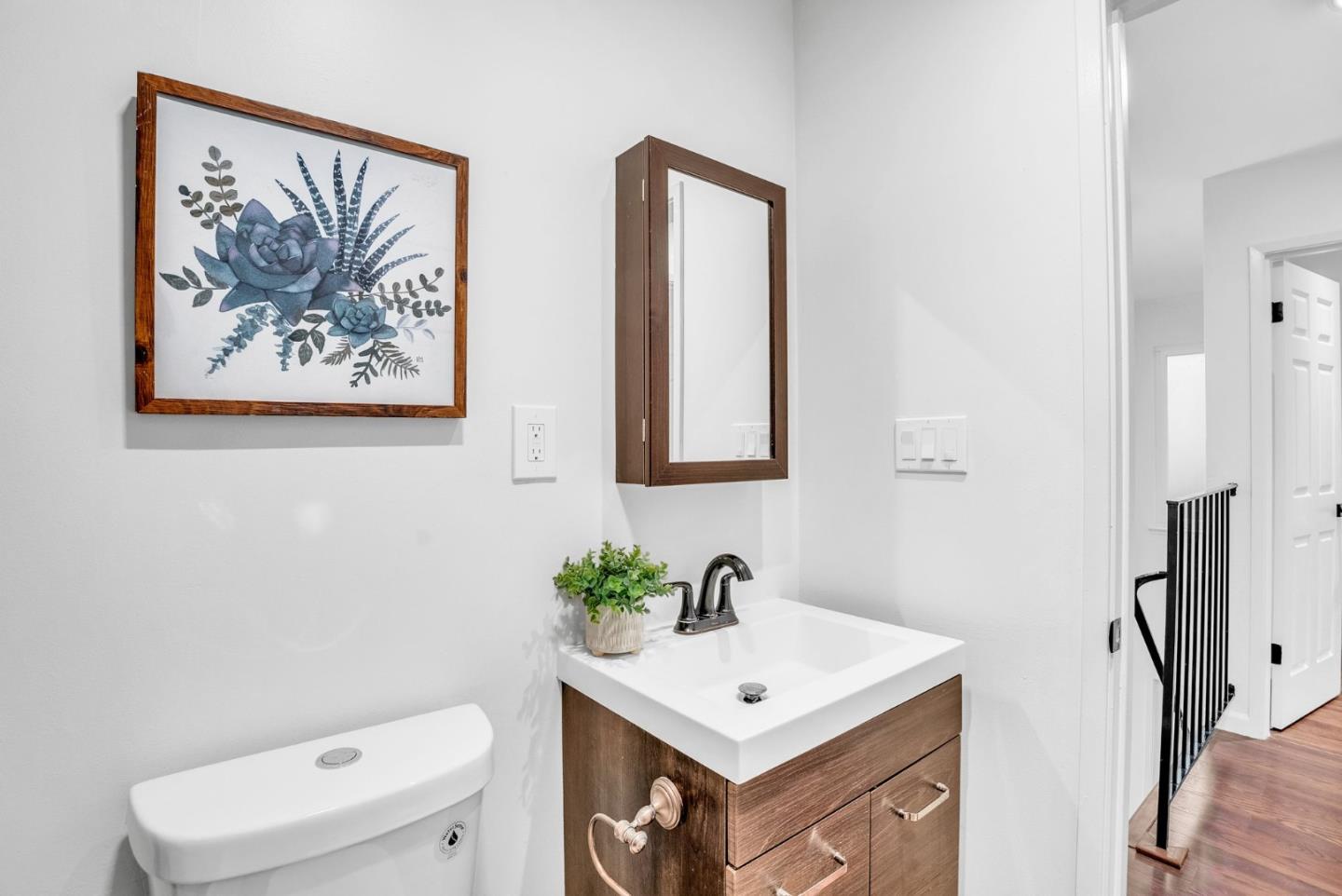 Detail Gallery Image 13 of 27 For 2576 Olmstead Ct, South San Francisco,  CA 94080 - 4 Beds | 2/1 Baths