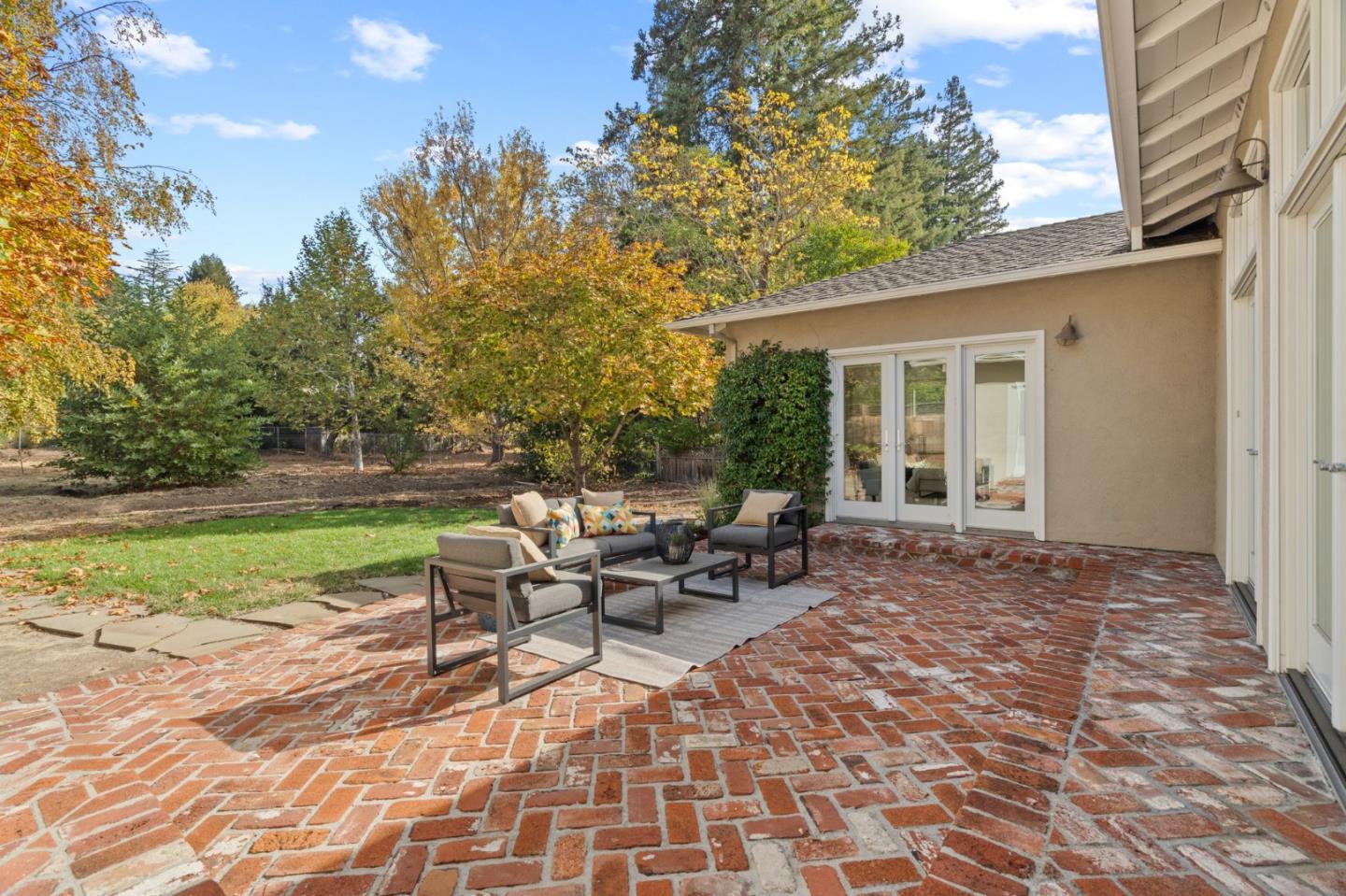 Detail Gallery Image 45 of 63 For 24313 Summerhill Ave, Los Altos,  CA 94024 - 3 Beds | 2 Baths