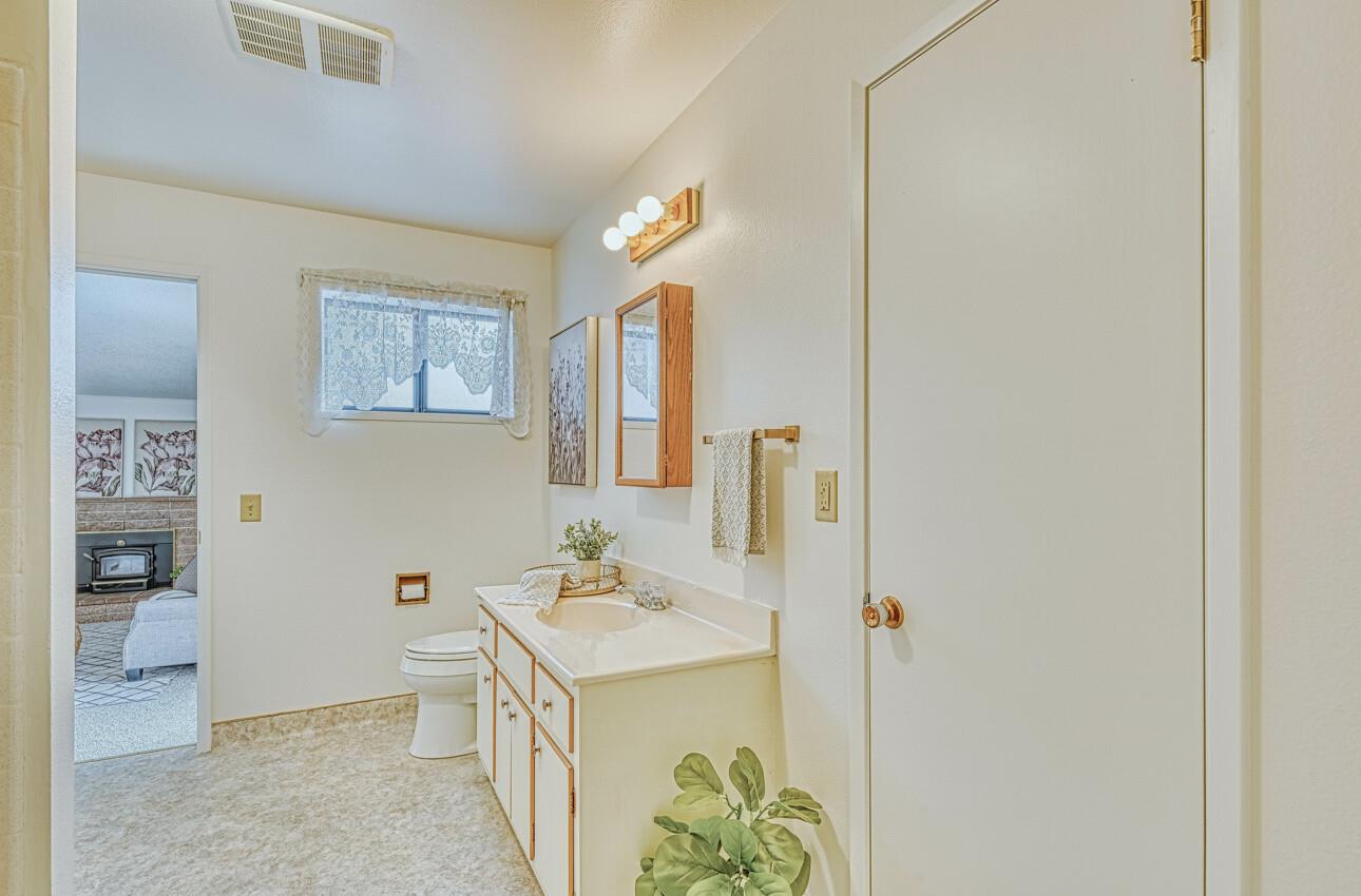 Detail Gallery Image 24 of 33 For 311 Johnson Pl, Marina,  CA 93933 - 3 Beds | 2 Baths