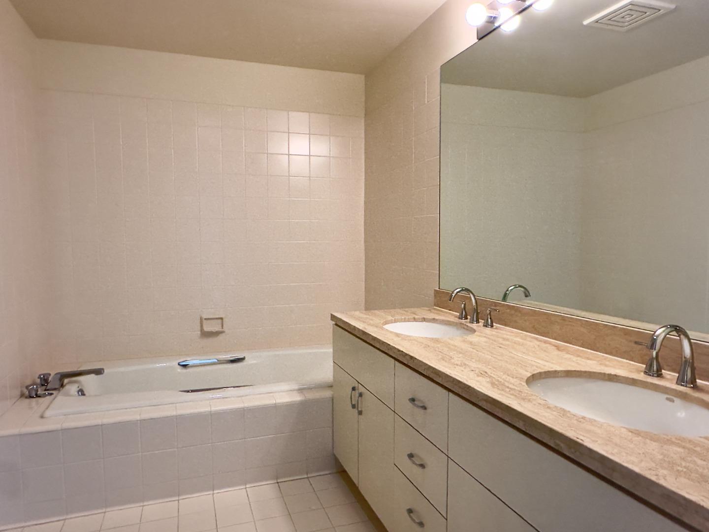 Detail Gallery Image 16 of 25 For 333 Bush St #3805,  San Francisco,  CA 94104 - 2 Beds | 2 Baths