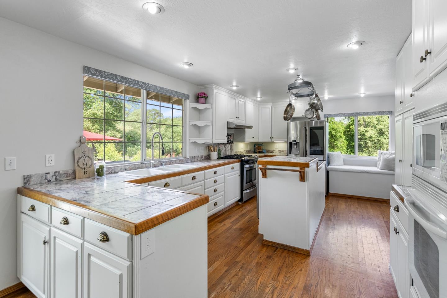 Detail Gallery Image 12 of 52 For 16795 Jackson Oaks Dr, Morgan Hill,  CA 95037 - 4 Beds | 2 Baths