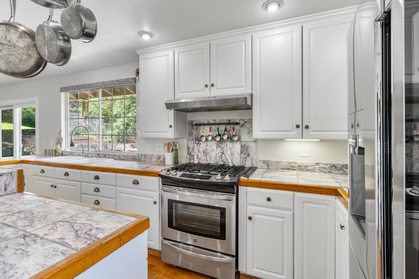 Detail Gallery Image 13 of 52 For 16795 Jackson Oaks Dr, Morgan Hill,  CA 95037 - 4 Beds | 2 Baths
