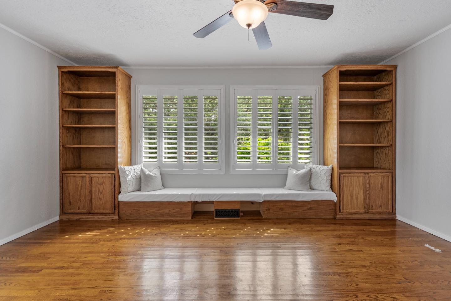 Detail Gallery Image 20 of 52 For 16795 Jackson Oaks Dr, Morgan Hill,  CA 95037 - 4 Beds | 2 Baths