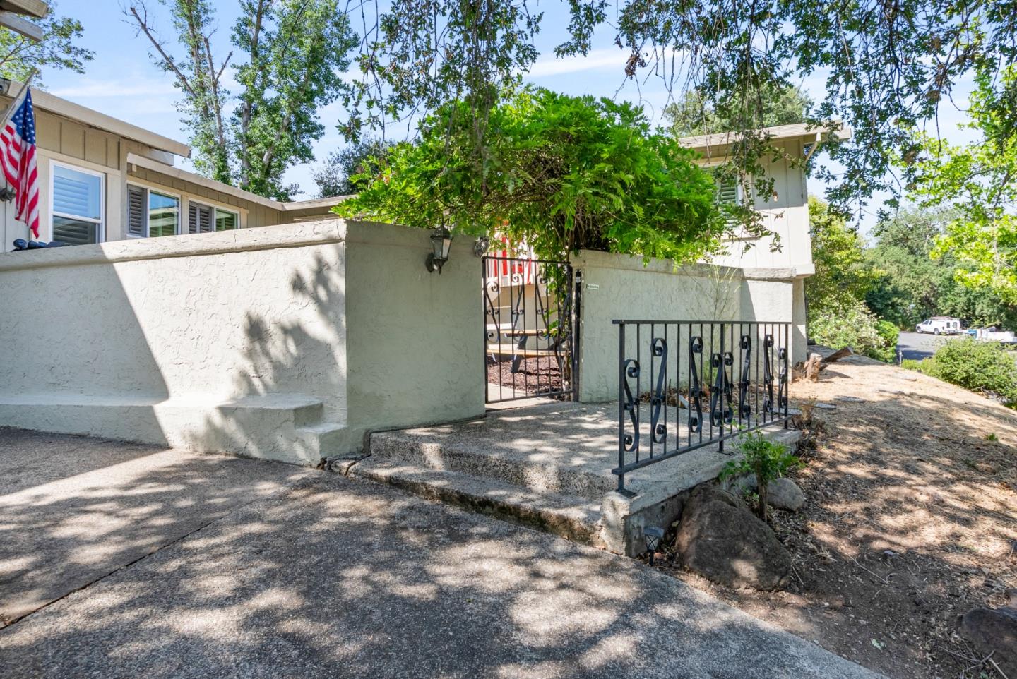 Detail Gallery Image 6 of 52 For 16795 Jackson Oaks Dr, Morgan Hill,  CA 95037 - 4 Beds | 2 Baths