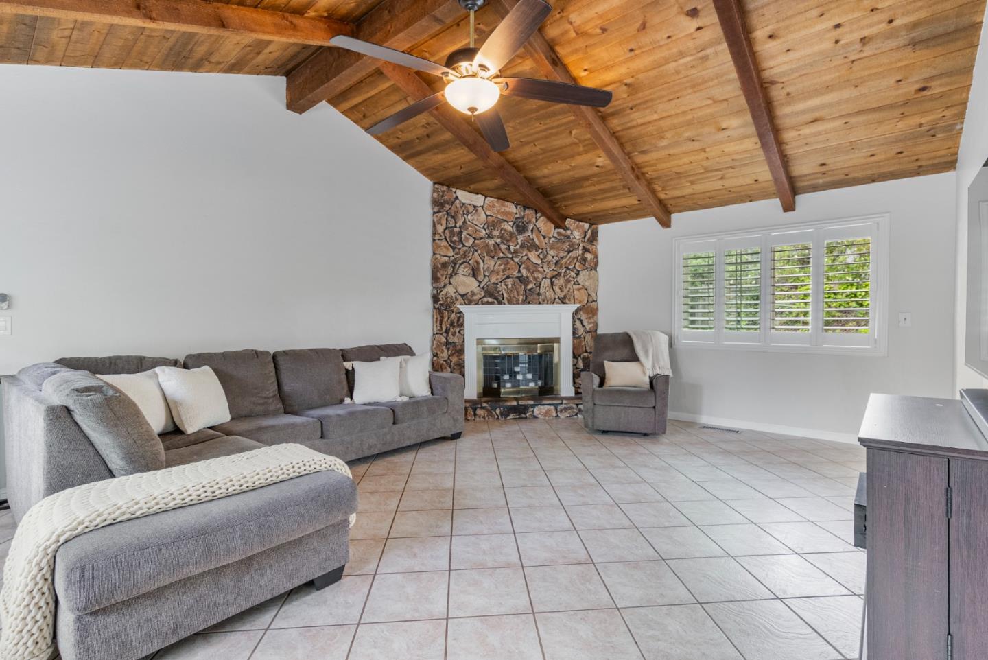 Detail Gallery Image 9 of 52 For 16795 Jackson Oaks Dr, Morgan Hill,  CA 95037 - 4 Beds | 2 Baths