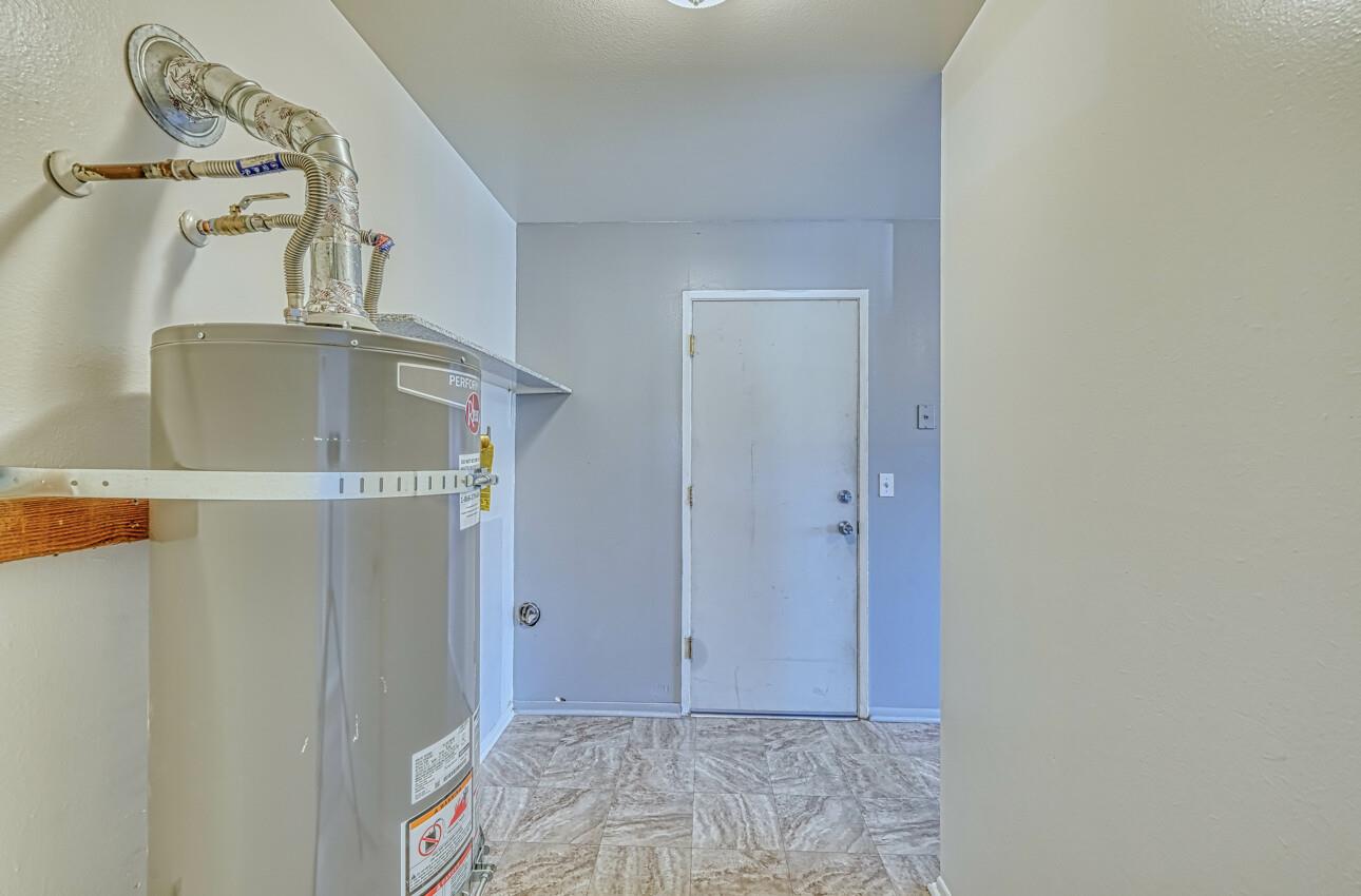 Detail Gallery Image 15 of 27 For 1258 Caoba Way, Salinas,  CA 93905 - 3 Beds | 1 Baths