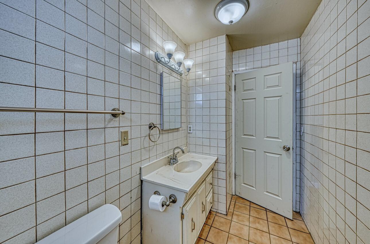 Detail Gallery Image 24 of 27 For 1258 Caoba Way, Salinas,  CA 93905 - 3 Beds | 1 Baths