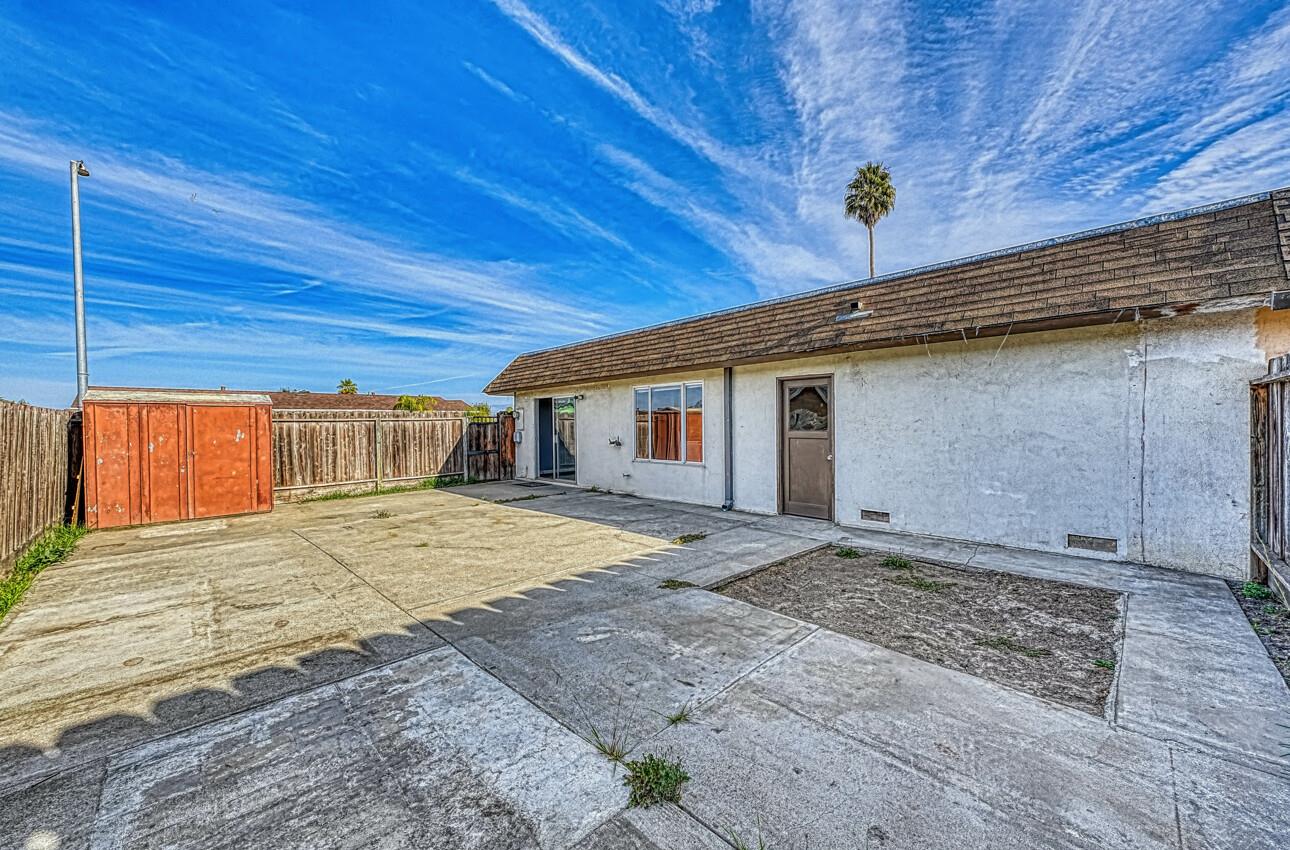 Detail Gallery Image 8 of 27 For 1258 Caoba Way, Salinas,  CA 93905 - 3 Beds | 1 Baths